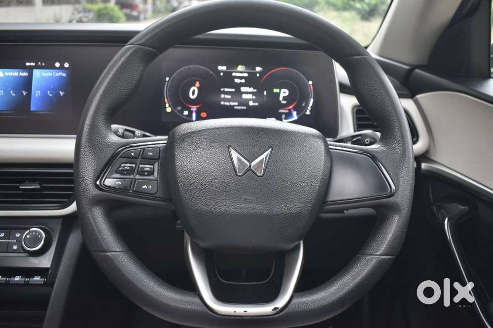 Mahindra Xuv700 2.2 Ax 5 Diesel At Str, 2022, Diesel