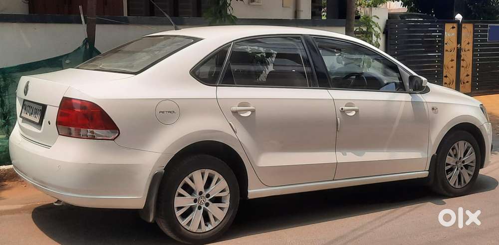 Volkswagen Vento, 2015, Petrol