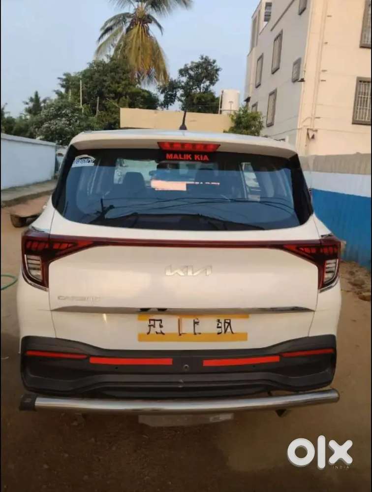 Kia Carens 2023 Petrol Well Maintained