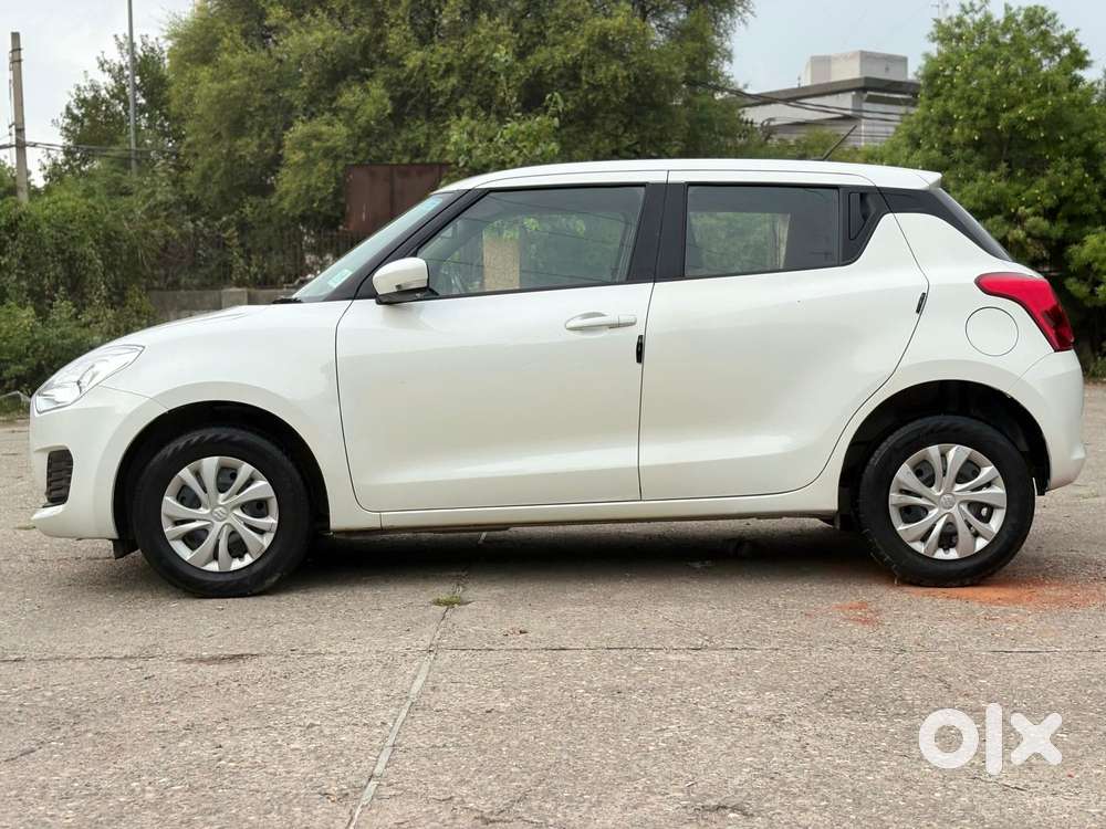 Maruti Suzuki Swift 1.2 Vxi (o), 2023, Petrol