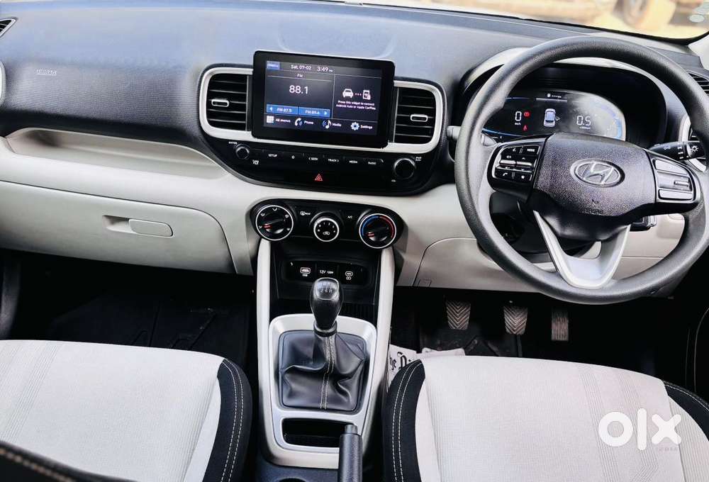 Hyundai Venue S (o) 1.0 Turbo Mt, 2024, Petrol