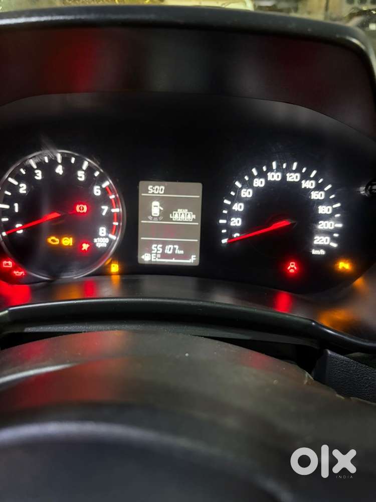 Maruti Suzuki Swift Lxi 2025
