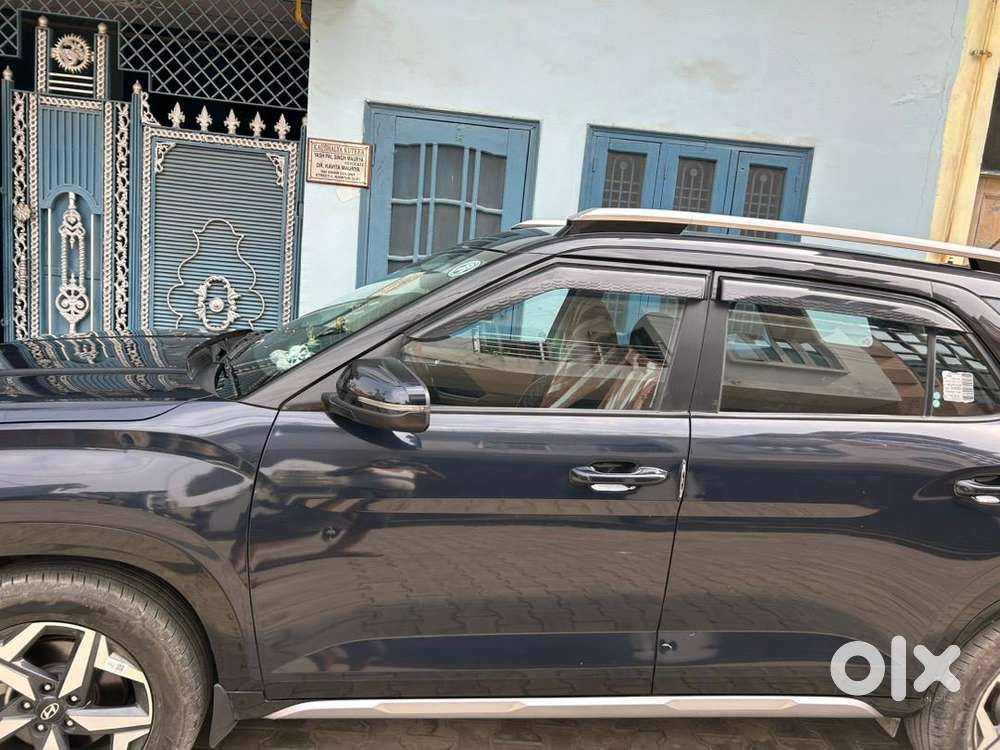 Hyundai Alcazar 2025 Petrol Well Maintained