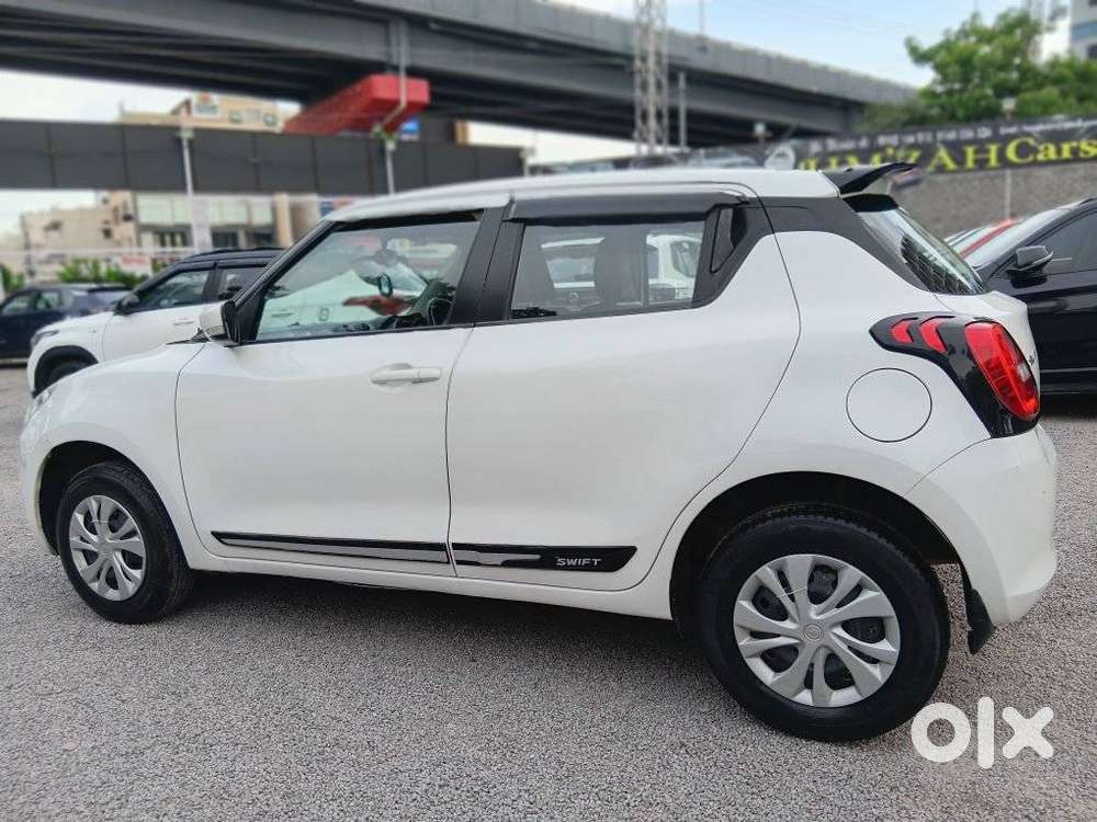 Maruti Suzuki Swift 1.2 Vxi (o), 2023, Petrol
