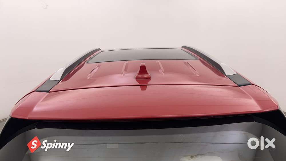 Mahindra Xuv700 2.0 Ax 7 Petrol At Luxury Pack Str, 2021, Petrol