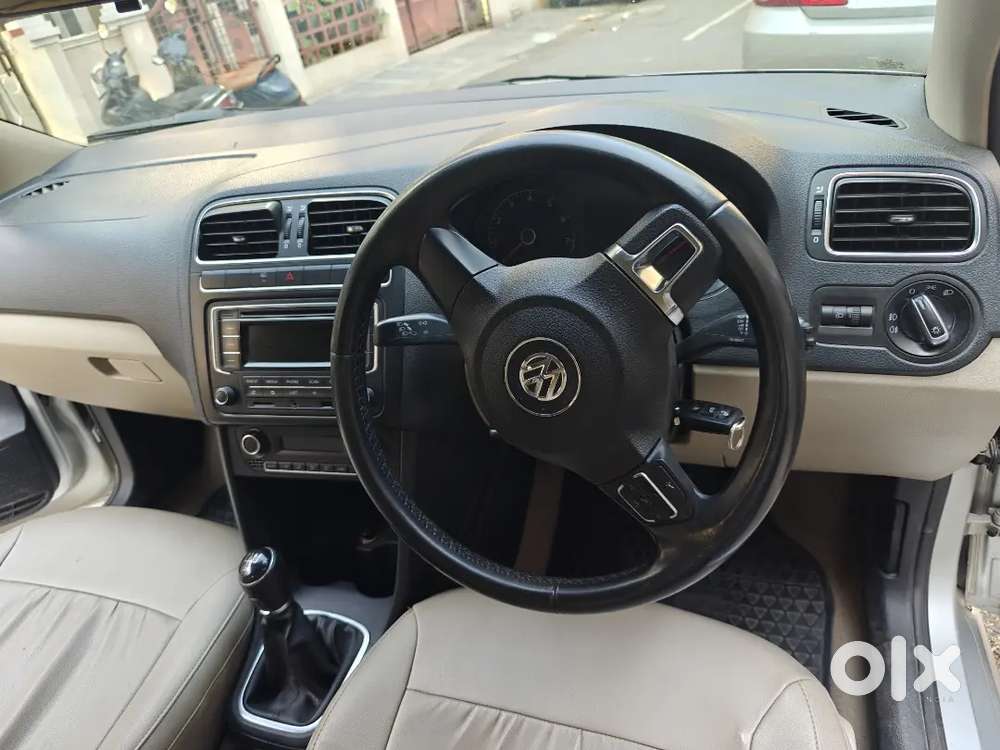 Volkswagen Polo 2014 Petrol 75028 Km Driven