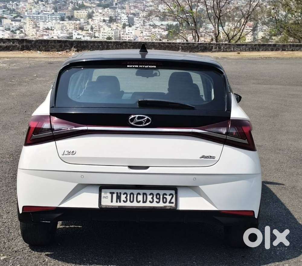 Hyundai New I20 1.2 Asta (o) Ivt, 2023, Petrol