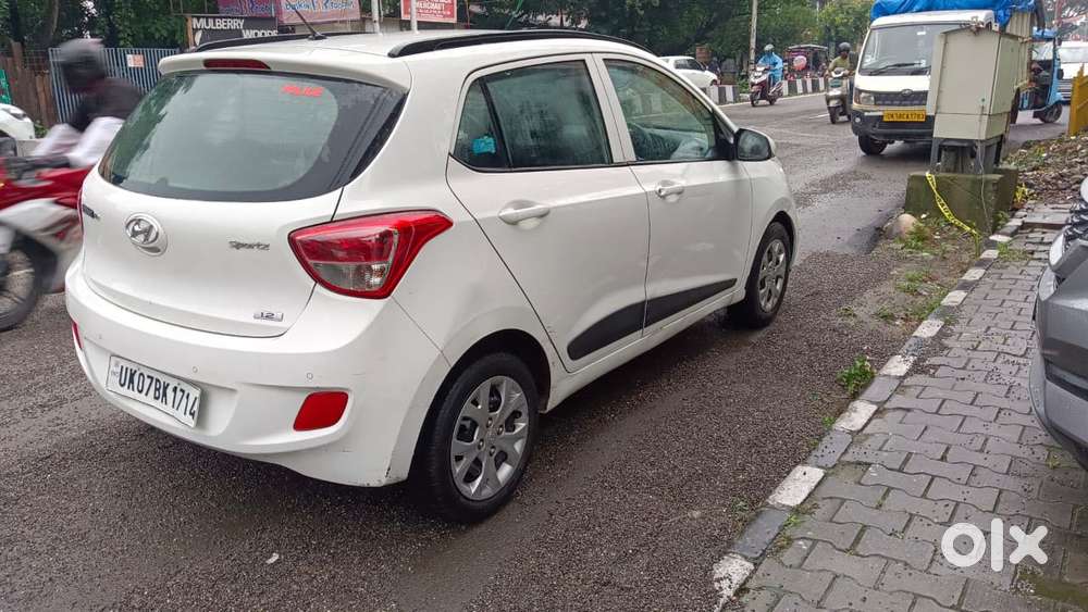 Hyundai Grand I10 2013-2016 Sportz Edition, 2015, Petrol
