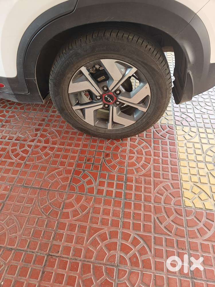 Kia Sonet 2021 Petrol