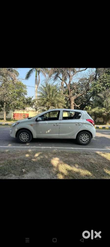 Hyundai I20 Petrol Cvt Magna Executive, 2012, Petrol