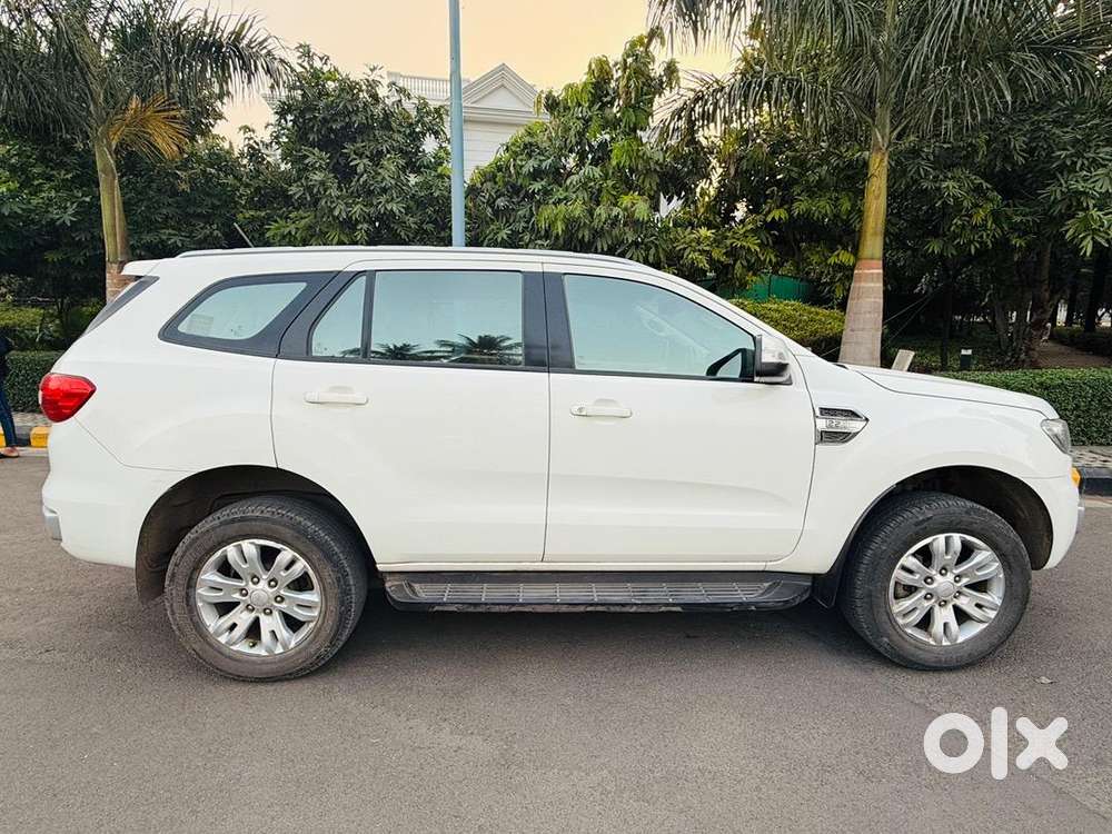 Ford Endevour Trend 4x2 At, Mh12 White Color