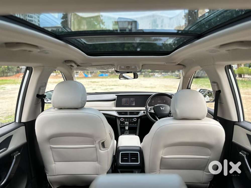 Mahindra Xuv700 2.2 Ax 7 Diesel At Luxury Pack Str, 2024, Diesel