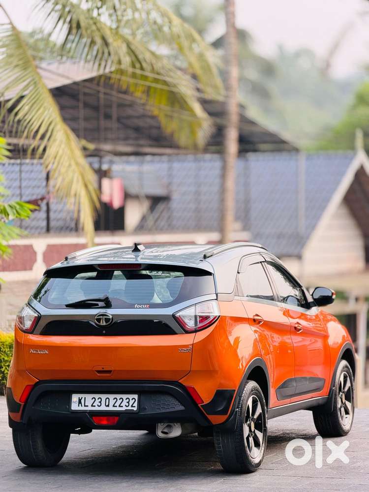 Tata Nexon 1.2 Revotron Xza Plus (l) Dual Tone, 2018, Petrol