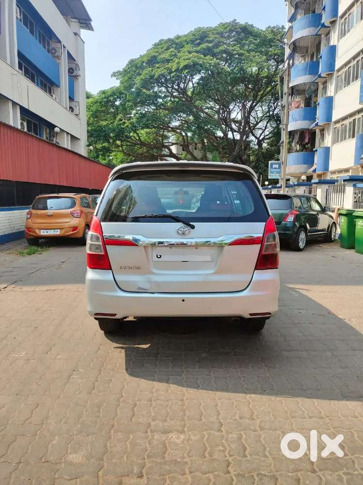 Toyota Innova G 2011