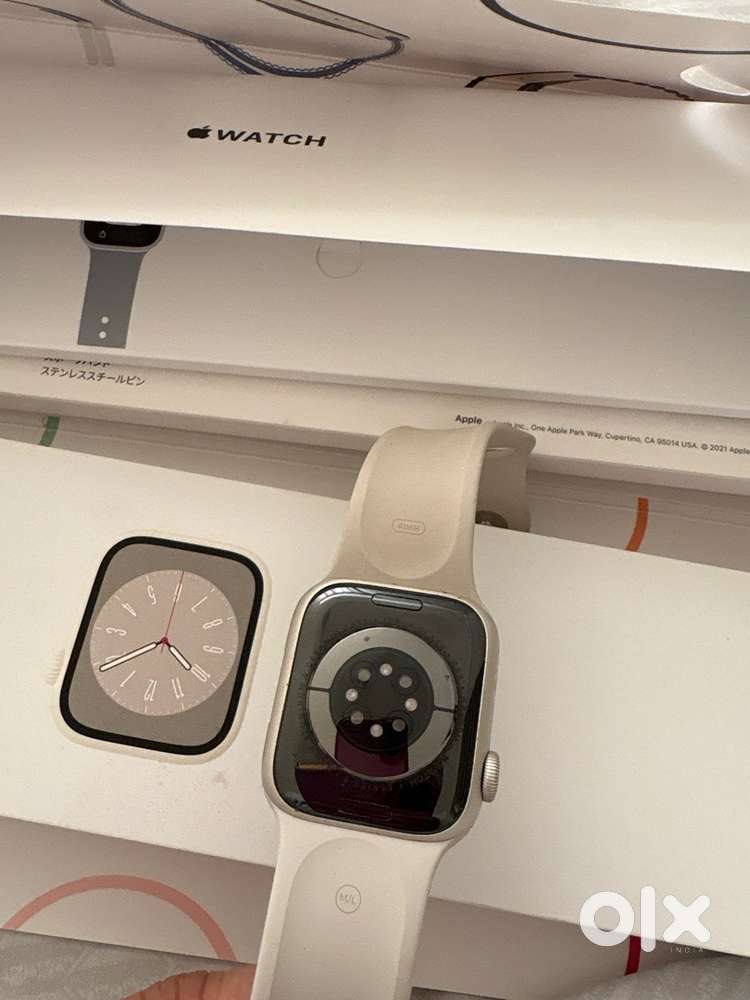 Apple watch - Accessories in undefined, - 1845925357