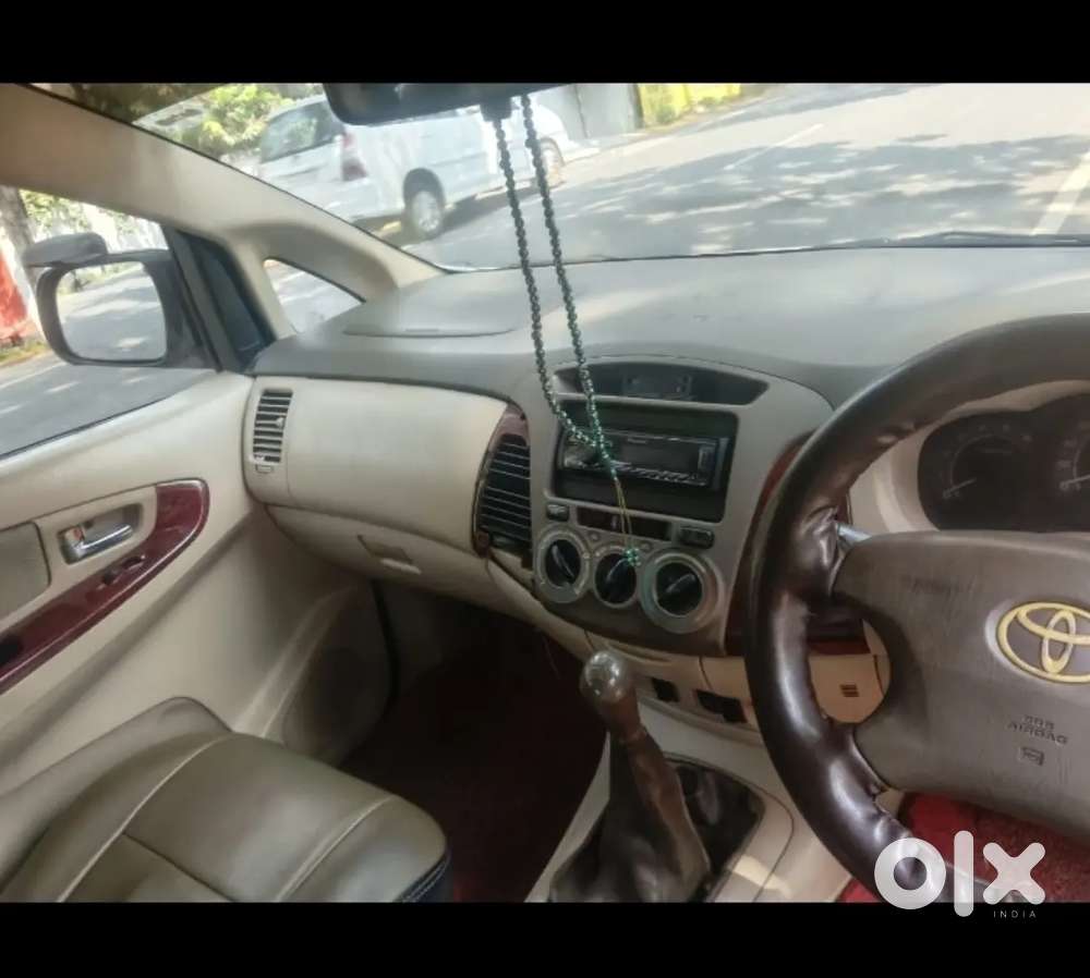 Doctor Using Original Kerala Inova Full Option(ready Exchang Petrolcar