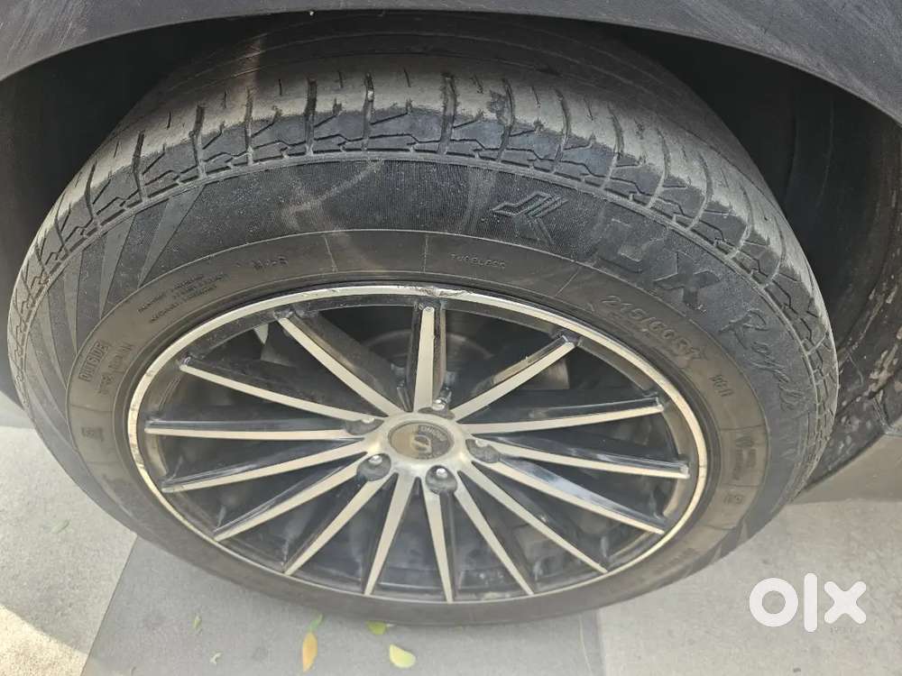Kia Sonet 2024 Petrol Well Maintained