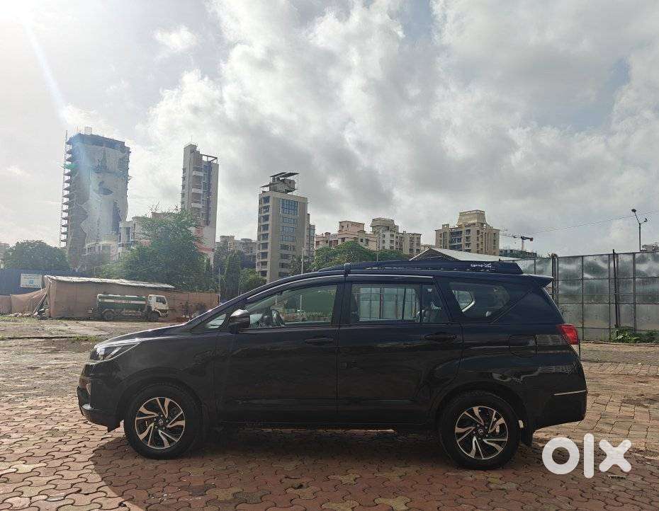 Toyota Innova Crysta [2020-ongoing] 2.4 Gx At 8 Str, 2022, Diesel