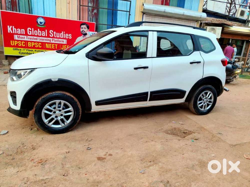 Renault Triber Rxl, 2023, Petrol