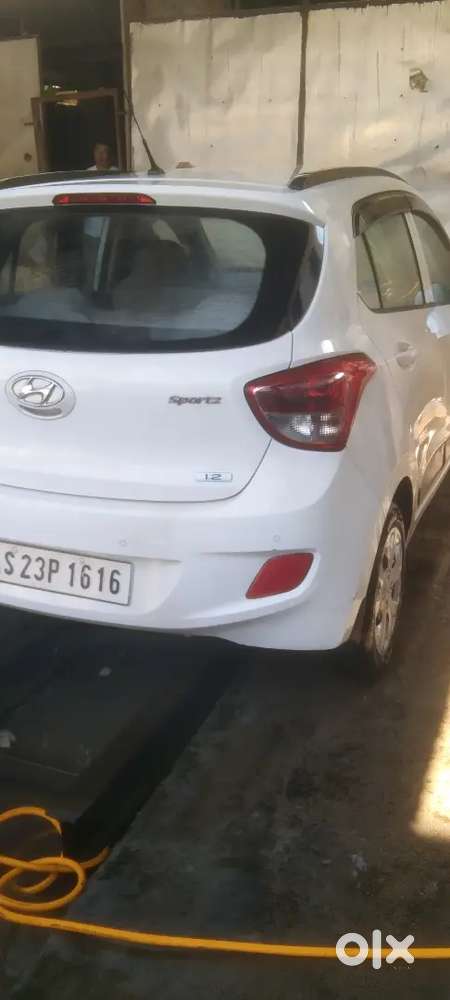 Hyundai I10 Sportz 2016 Petrol