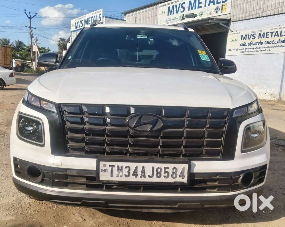 Hyundai Venue Sx Knight Edition Mt, 2025, Petrol