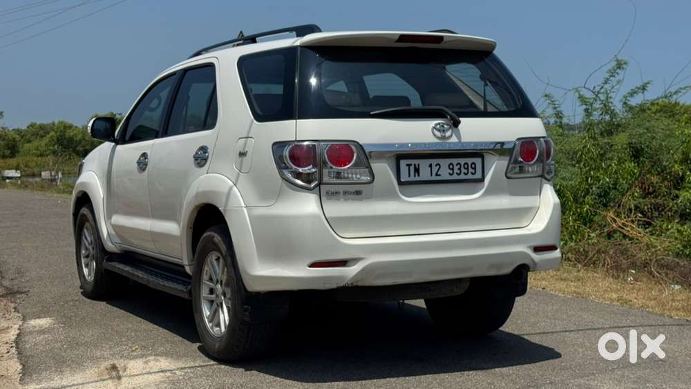 Toyota Fortuner 2013 Diesel 285000 Km Driven