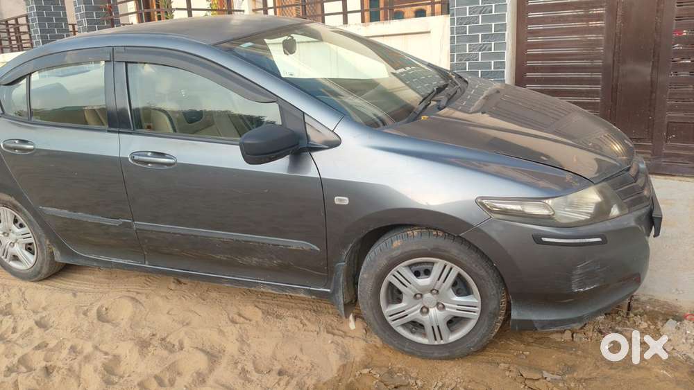 Honda City 2011 Petrol Well Maintained , Great Condition .