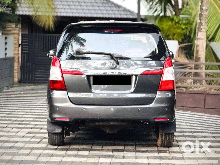 Toyota Innova 2.5 Gx 8 Str Bs-iii, 2015, Diesel