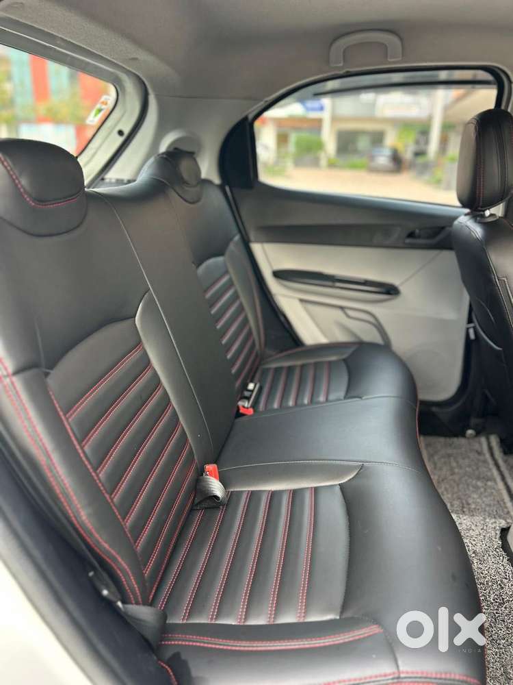 Tata Tiago, 2023, Petrol