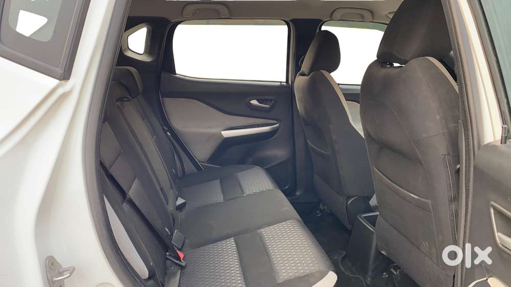 Nissan Magnite 1.0 Xv Turbo Cvt, 2022, Petrol