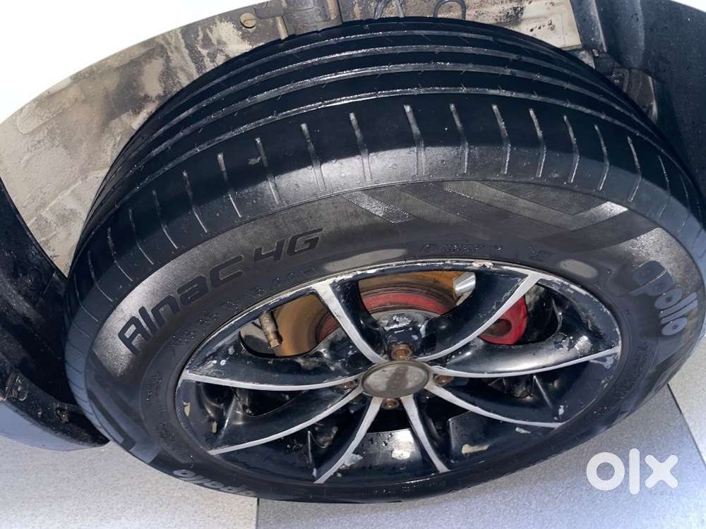 Swift Dezire Neat And Clean,new Battery,15 Inch Alloy,floor Matting