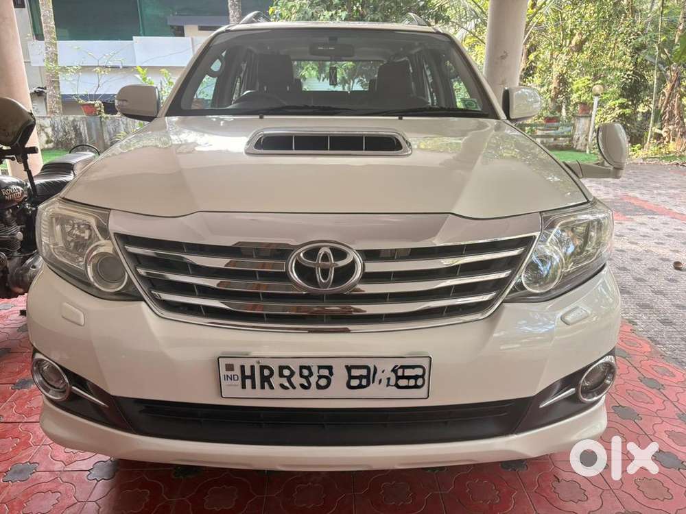 Toyota Fortuner 2015. 4x4 Automatic