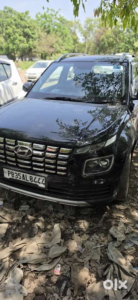 Hyundai Venue Petrol 2023