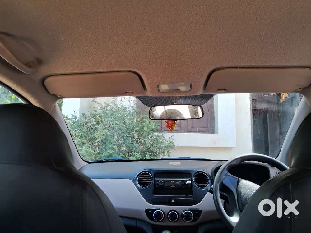 Hyundai I10 2015 Diesel 110000 Km Driven 24/25 Km Milage Four New Tyre