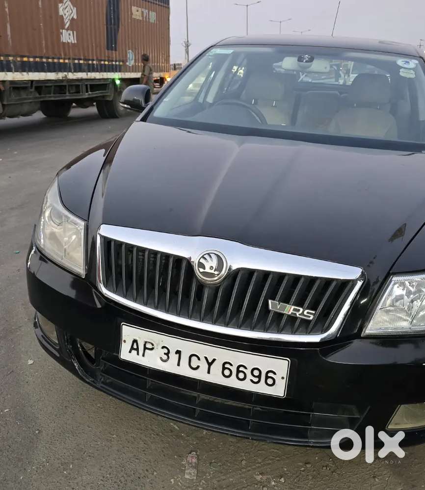 Skoda Laura 2009, Ambiente 1.9pd Diesel Manual