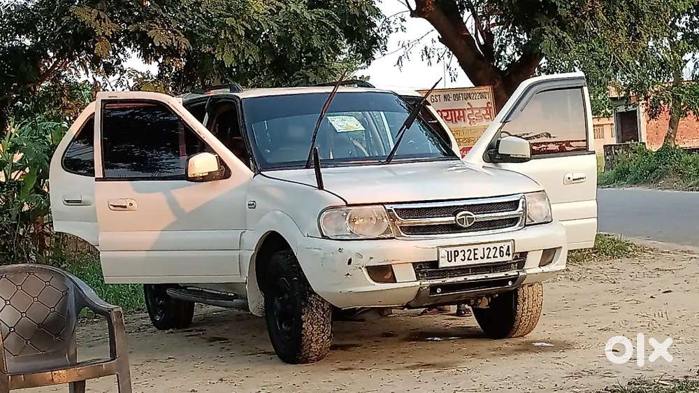 Tata Safari Dicor 2012
