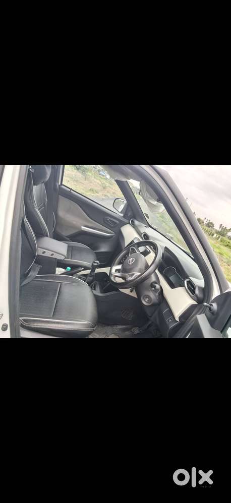 Nissan Magnite (white)