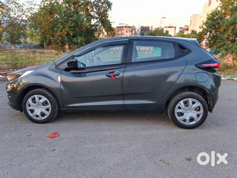 Tata Altroz 1.2 Xt, 2022, Petrol