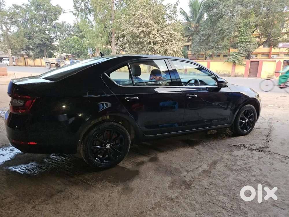 Skoda Octavia 2017 Diesel 76000 Km Driven Excellent Condition