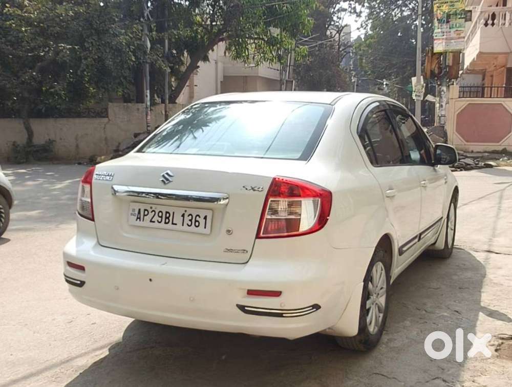 Maruti Suzuki Sx4 Zxi Automatic Bs-iv, 2011, Petrol