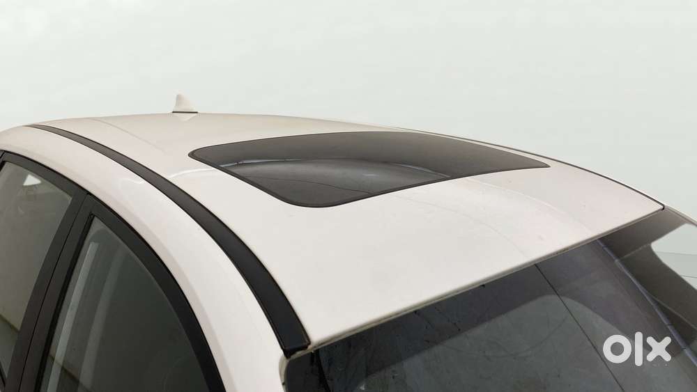 Hyundai New I20 1.2 Asta (o) Ivt, 2023, Petrol