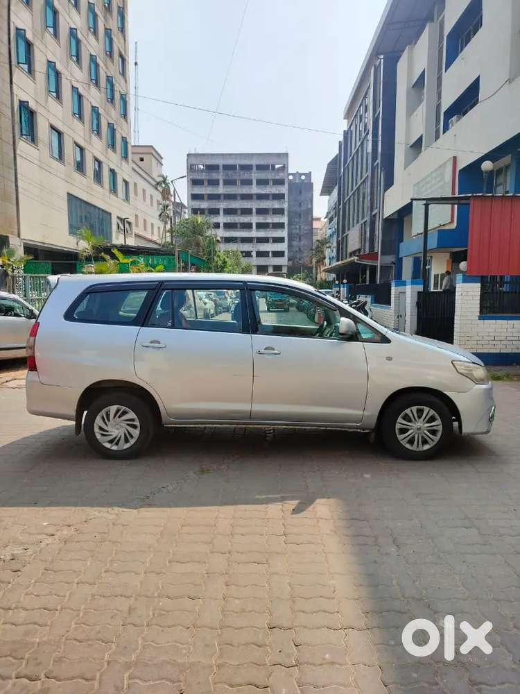 Toyota Innova G 2011