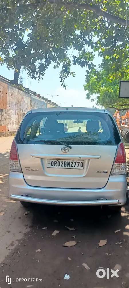 Toyota Innova 2012 Diesel 105000 Km Driven