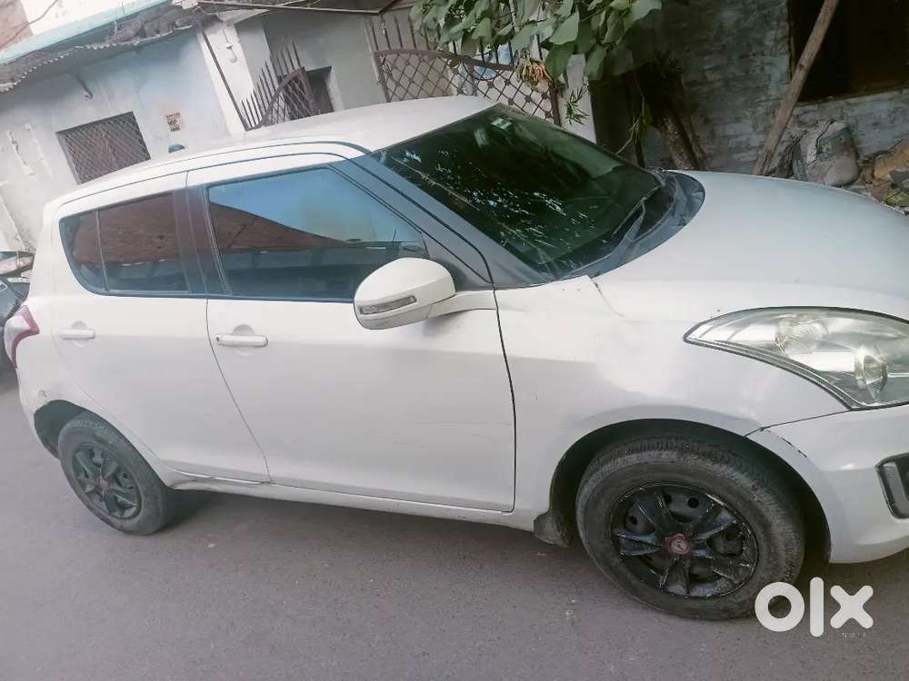 Maruti Suzuki Swift 2015 Petrol 125000 Km Driven