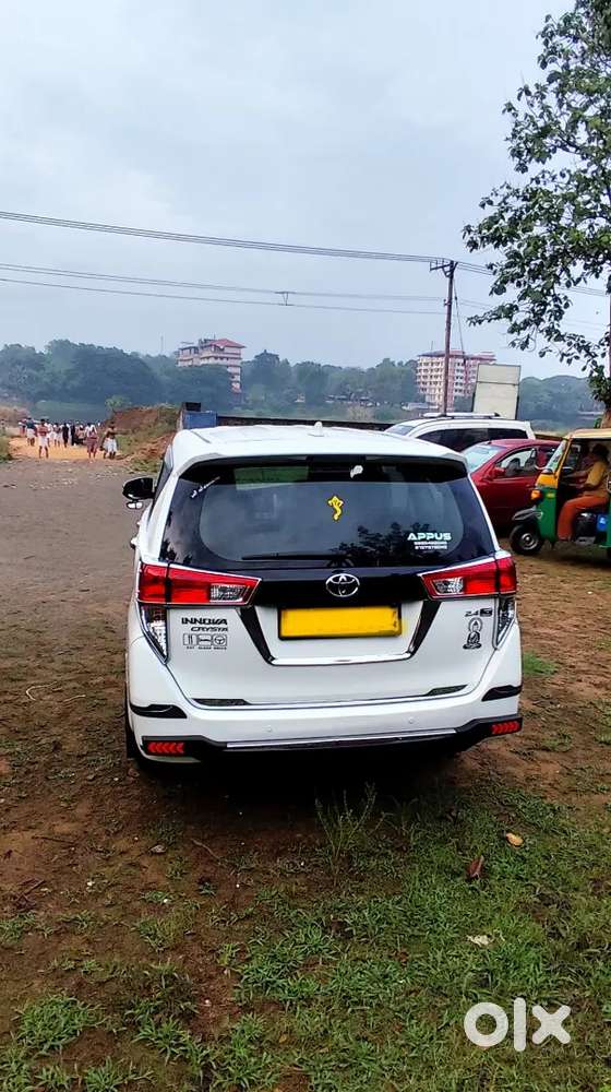 Innova Crysta 2017