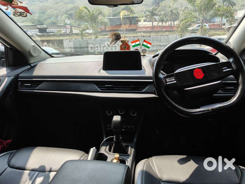 Tata Nexon Smart Plus S 1.2 Revotron Petrol 5 Mt, 2025, Cng & Hybrid..