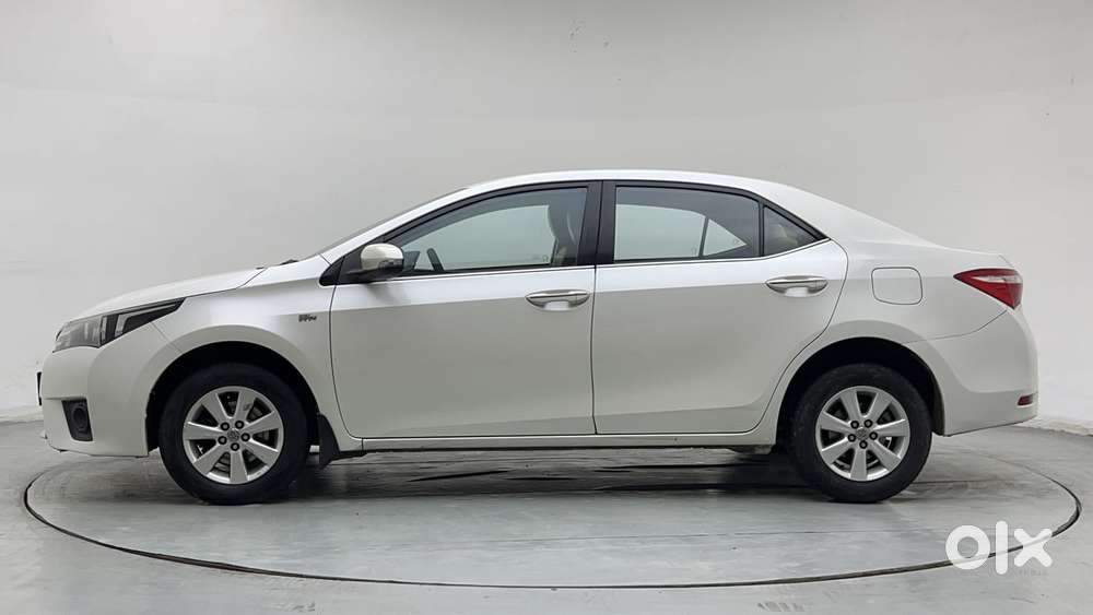 Toyota Corolla Altis 1.8 G, 2015, Petrol