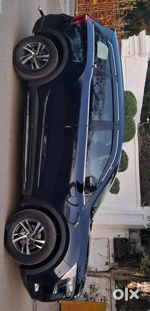 Mahindra Xuv700 2.2 Ax 5 Diesel Mt Str, 2022, Diesel