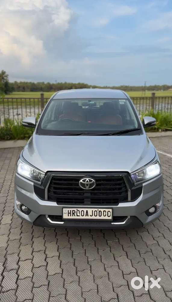 Toyota Innova Crysta 2017 With 8 Seats