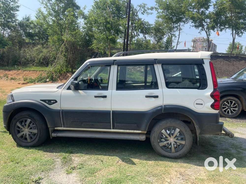 Mahindra Diesel Car 2024 Oct Fully Maintained One Handed